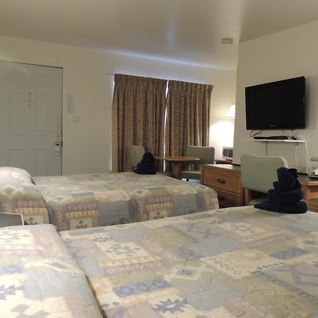 100 Mile Motel & Rv Park 100 Mile House Quarto foto
