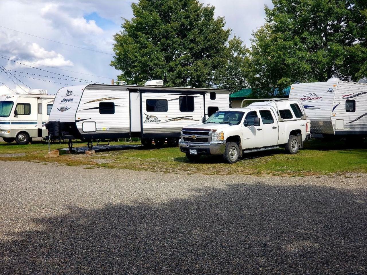 100 Mile Motel & Rv Park 100 Mile House Exterior foto